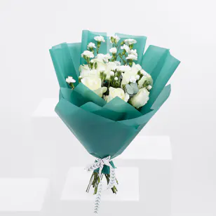 Pretty In White | Green Wrap Pretty In White | Green Wrap