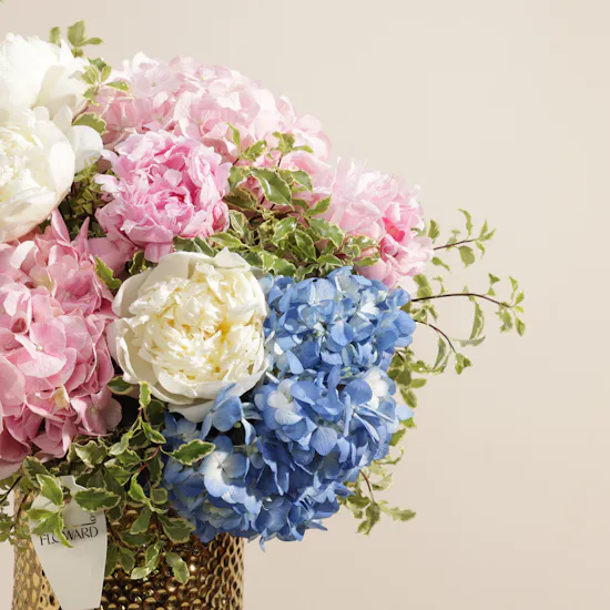 Peony Calm Glow Vase