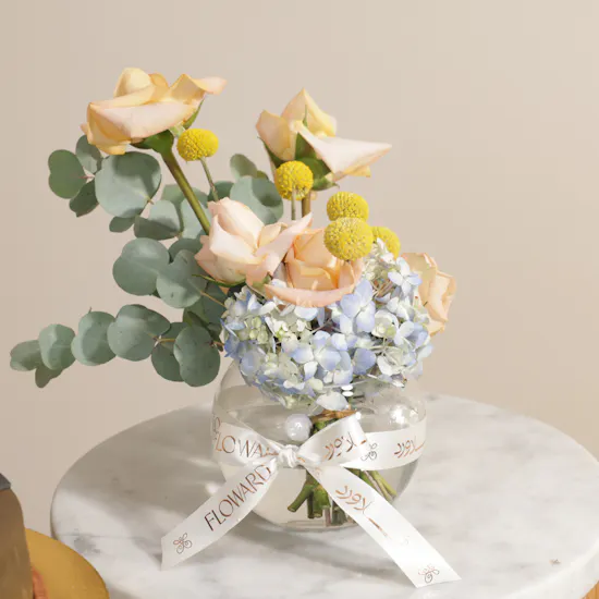 Floward Men's Birthday Cake | Dreamy Flower Vase