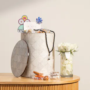 Voila Small Cylinder Mouled Sweets | Festive Flowers