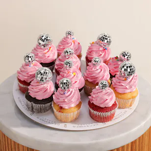December Cake Cheerful Cupcakes