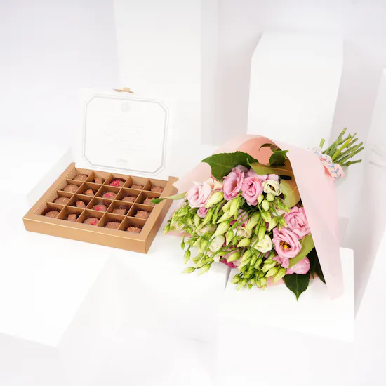 Levo Chocolate Small Box |Alstromeria Bouquet