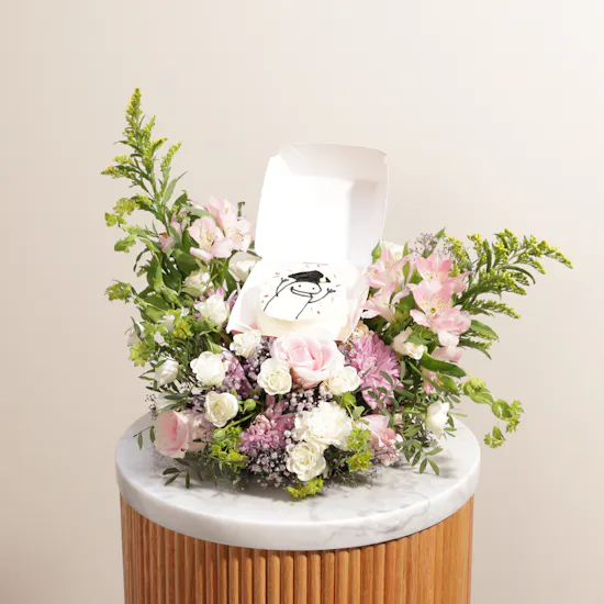 Sweetylicious Graduation Hat Korean Cake | Delightful Flowers