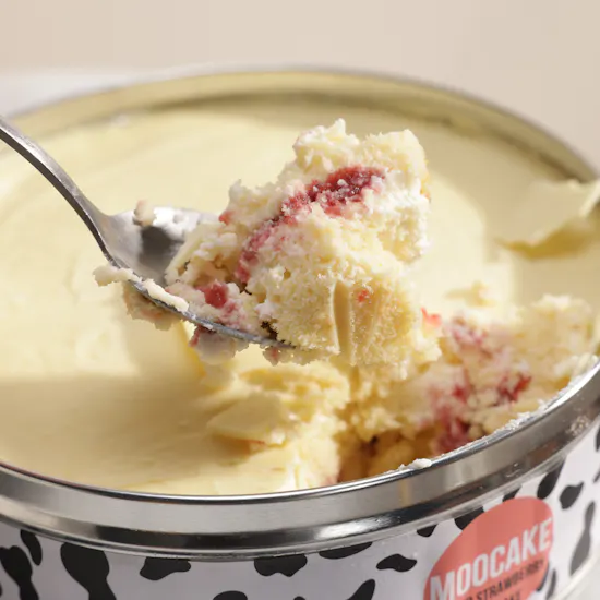 SugarMoo Strawberry Moocake