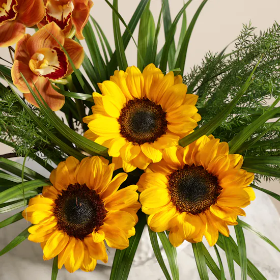 Amber Charm Flower Vase