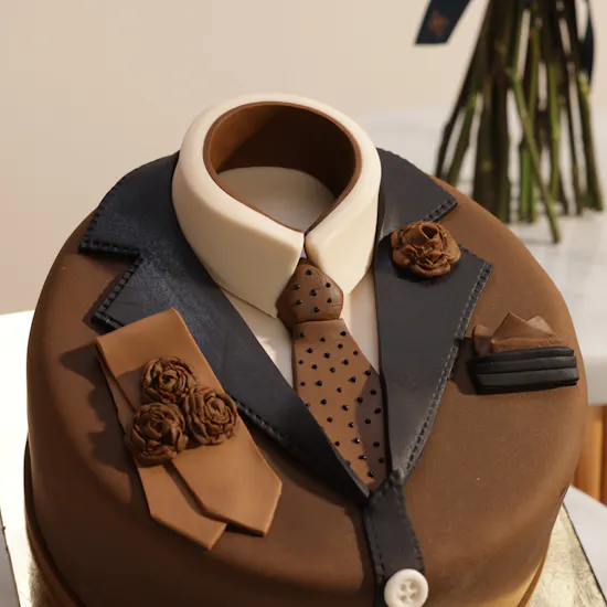 Floward Mr. Dapper Birthday Cake | Soft Flowers