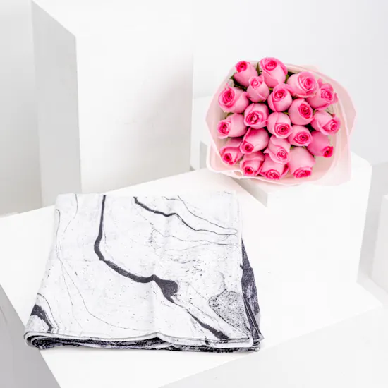 Jude Milky Way Scarf | Roses Bouquet