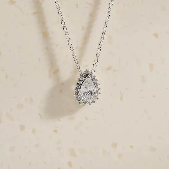 Pandora Sparkling Pear Halo Women Set