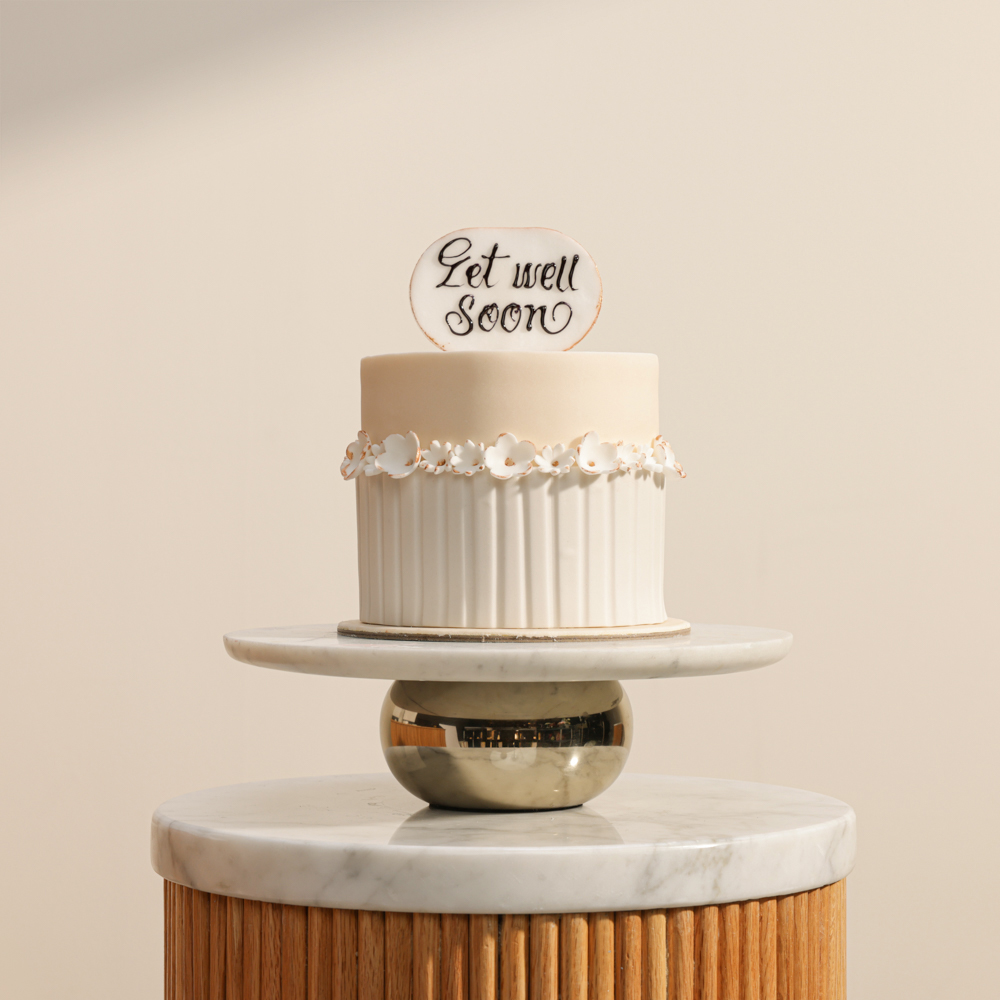 كيك تمنى الشفاء العاجل من مادلين