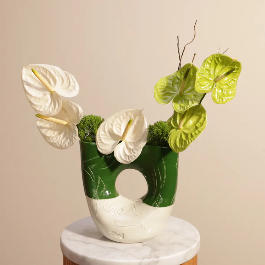 Enchanting Petals Display | Keramos Vase 3