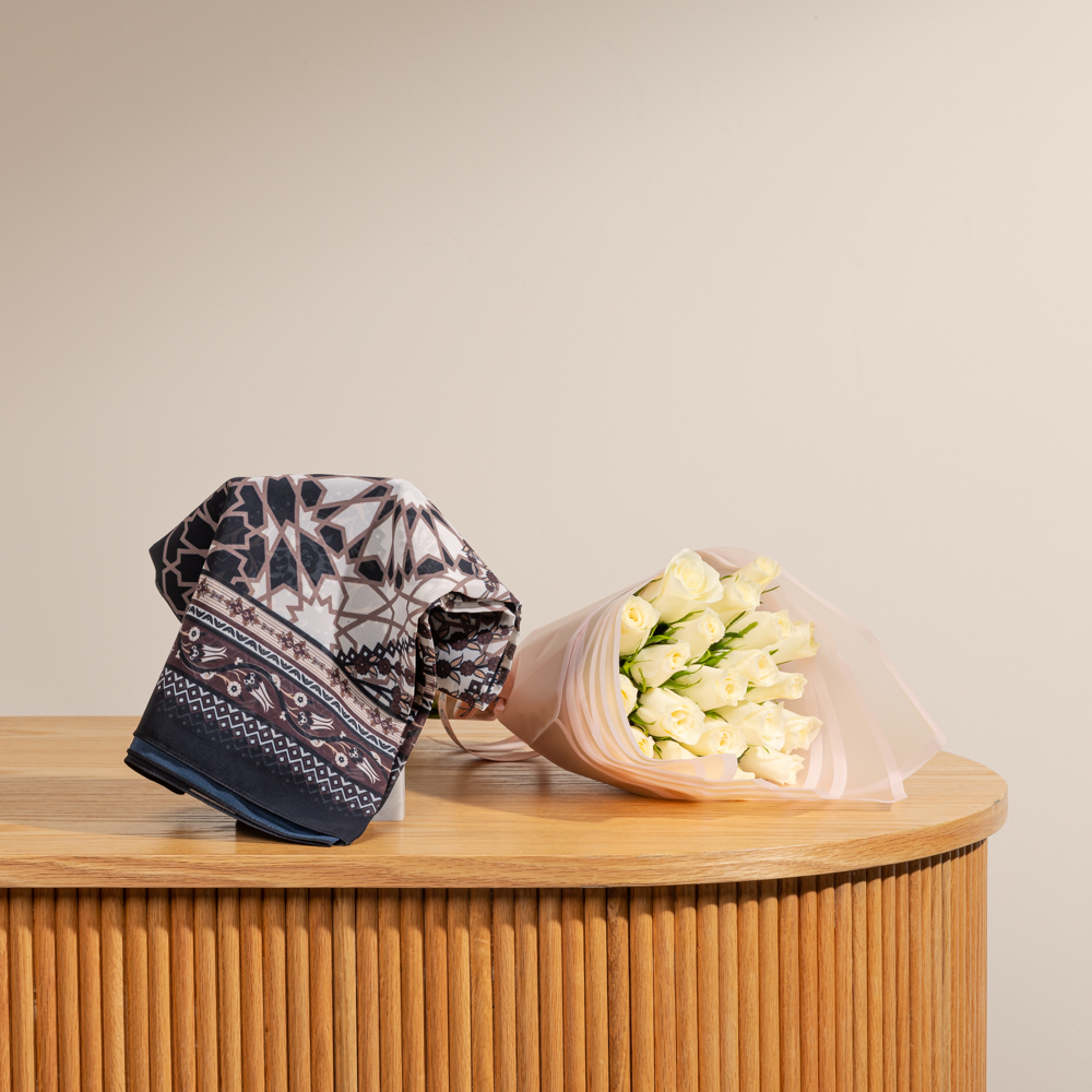 Emma Mystic Wood Scarf | Amazing Roses