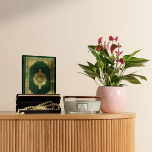 Floward Mestika Misbaha | Holy Quran and Woodwick Scented Candle with Plant Floward Mestika Misbaha | Holy Quran and Woodwick Scented Candle with Plant
