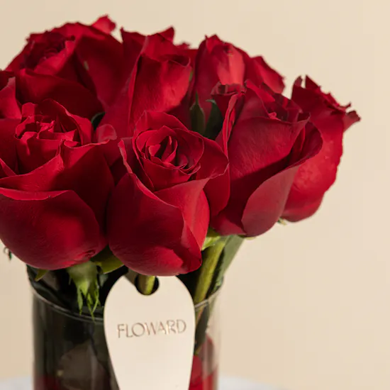 Midnight Gold Moments Gift Set | Love Flower Vase