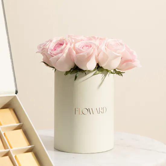 Floward Medium Mix Chocolate Box | It’s A Girl Balloon and Flowers