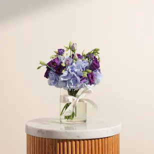 Romantic Flowers Vase Romantic Flowers Vase
