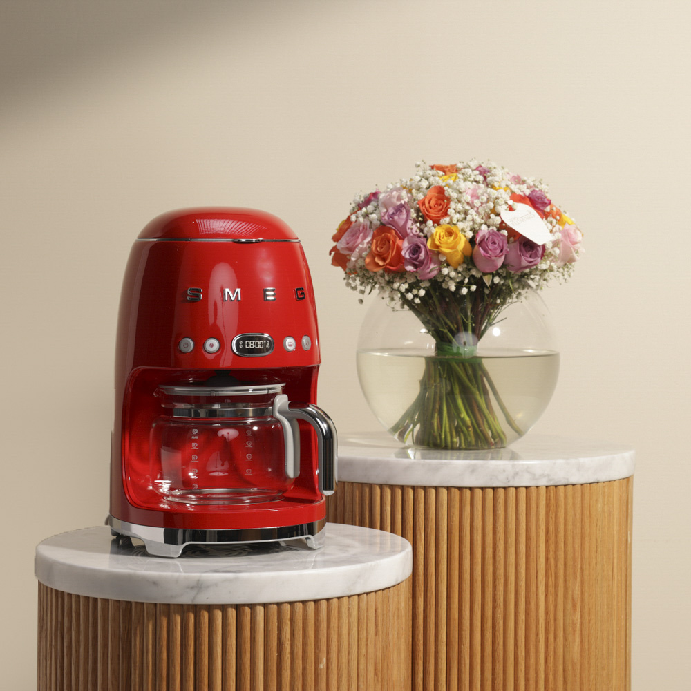 ماكينة تحضير القهوة بتصميم الخمسينيات من سميج | مزهرية زهور 