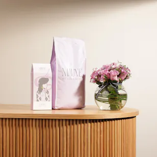 Loura Mauve Ground Coffee 250 g | Flowers Loura Mauve Ground Coffee 250 g | Flowers