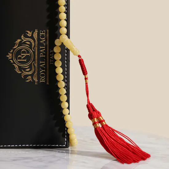 مسبحة من الكهرمان البولندي من رويال بالاس