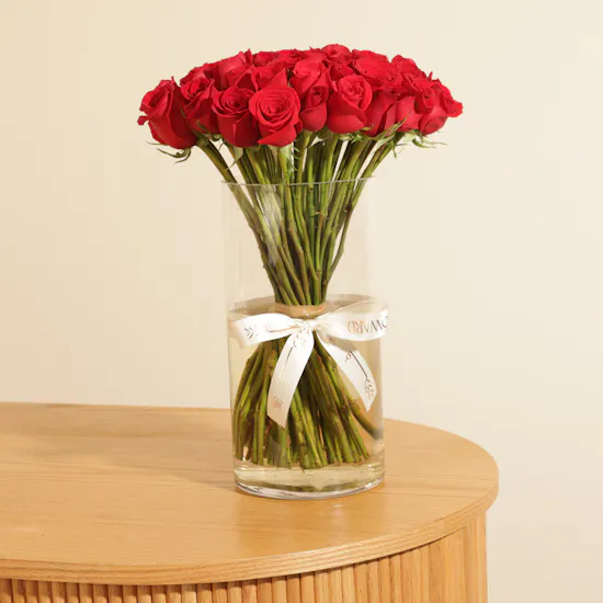 Elegance Trio Red Roses Vase