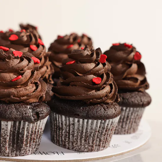 Floward Mini Hearts Chocolate Cupcakes