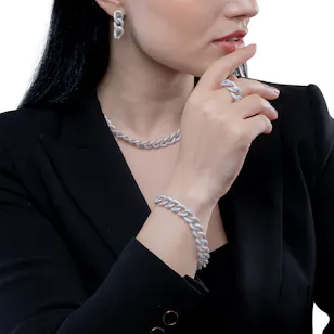 Alvira Luxury Silver Set