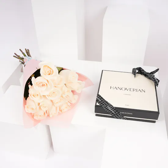 Hanoverian Caramel Chocolates Box | White Roses