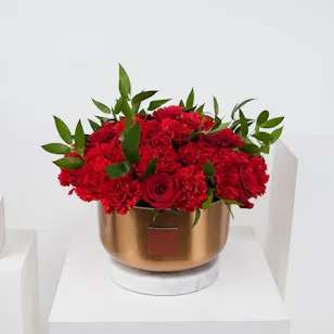Red Elegance | Golden Vase