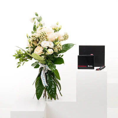 Swiss Military Gift Set | White Flowers Swiss Military Gift Set | White Flowers
