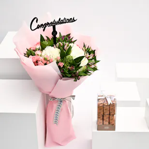 graduation hand bouquet with Levo chocolate