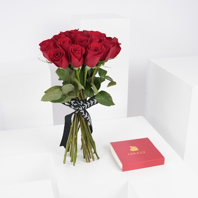 25 Red Roses | Abucci Chocolate