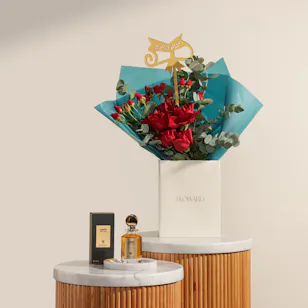Abdul Samad Al Qurashi Body Oud Lumiere | Festive Graduation Roses Bouquet 