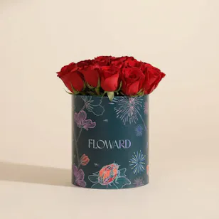 Crimson Red Rose Box | 25 Flowers 