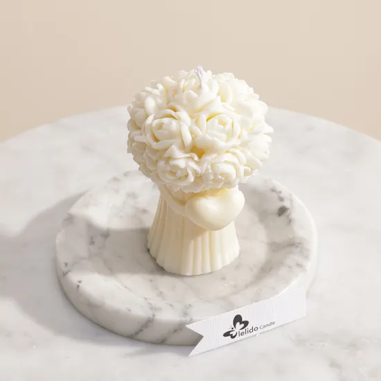 Lelido Flowers Bouquet with Heart Medium Candle