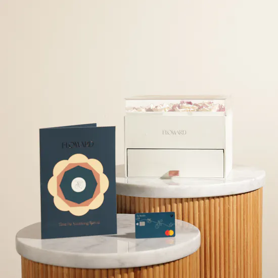 Floward Card 50 BHD | Floward Chocolates and Preserved Roses