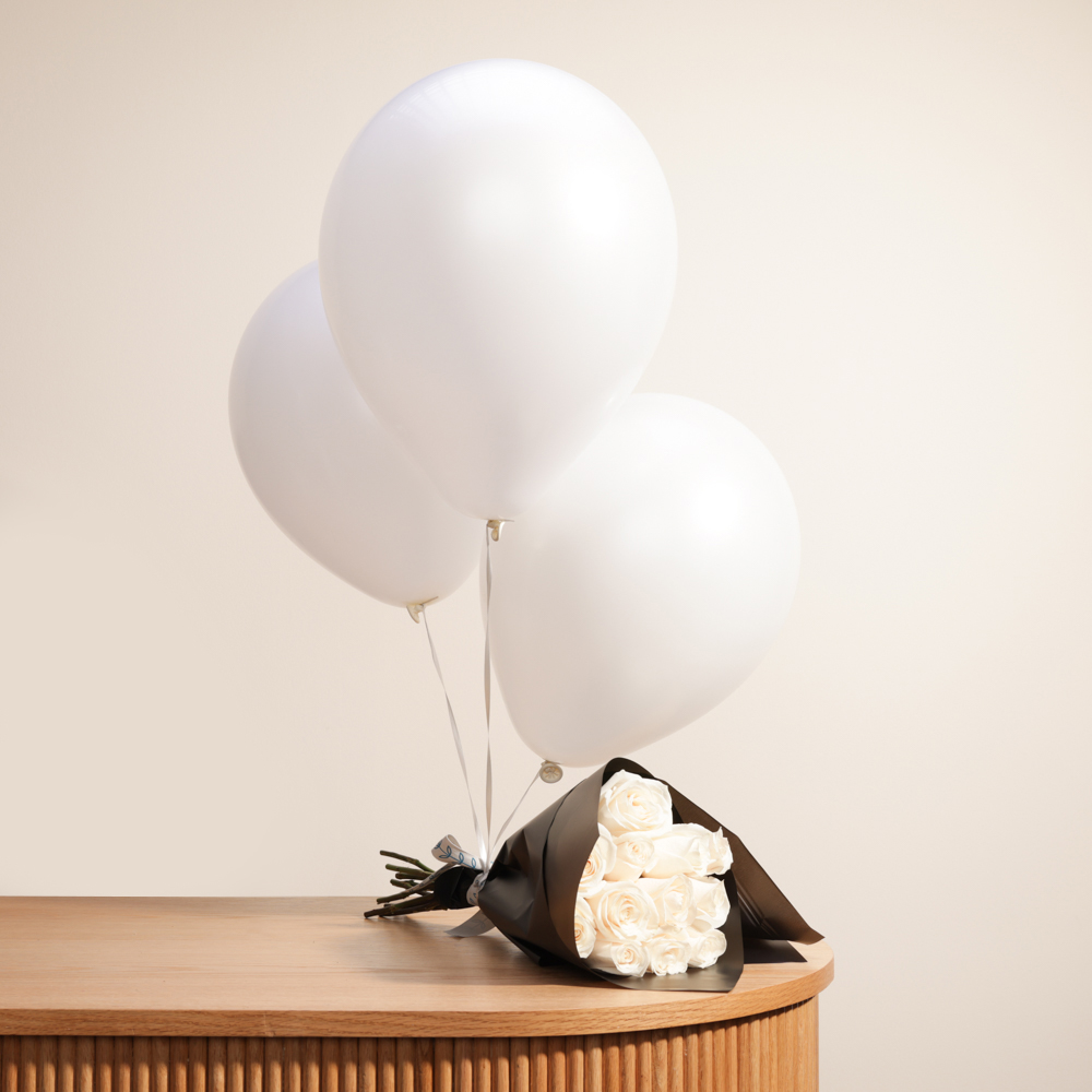 باقة زهور الصفاء البيضاء