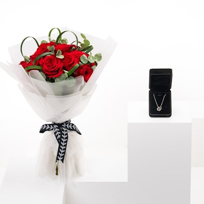 ZUS Necklace | Red Roses Bouquet