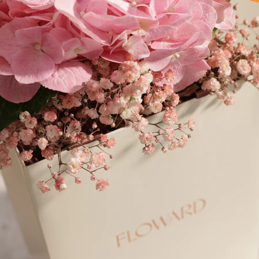 The Gentle Glow Flower Bouquet 6