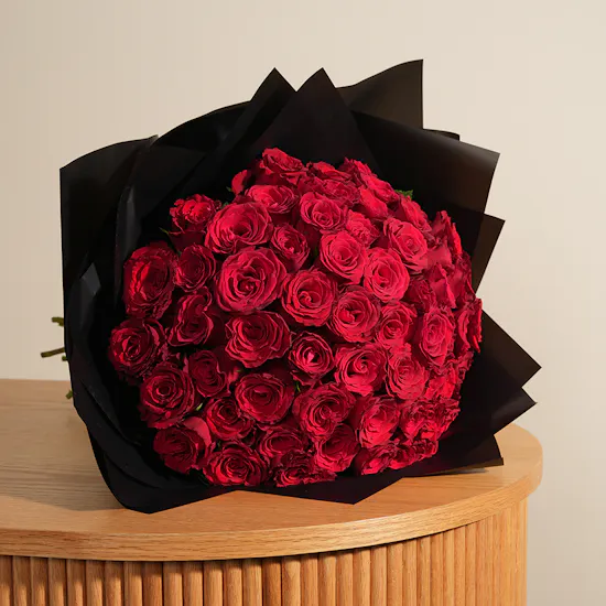 Red Love Pulse Bouquet | 50 Flowers