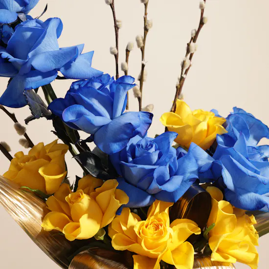 Floward My Hero Cake | Classy Flowers