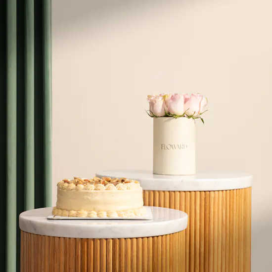 Fleur Almonds and Salted Caramel Cake | Ethereal Flowers