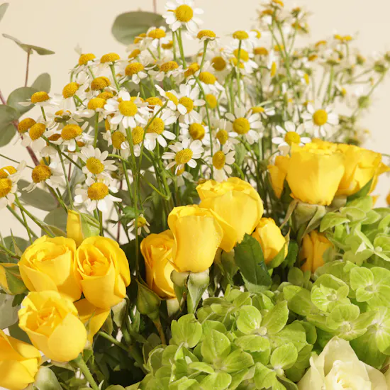 Garden Paradise Flower Vase