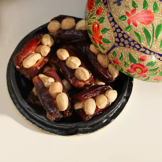 Bonbonniere Assorted Nut-Stuffed Dates Gift Set | Quite Flowers