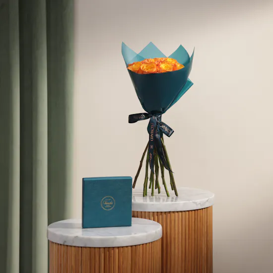 Venchi Murrine Gianduiotto Blue Gift Box | Bright Flower Bouquet