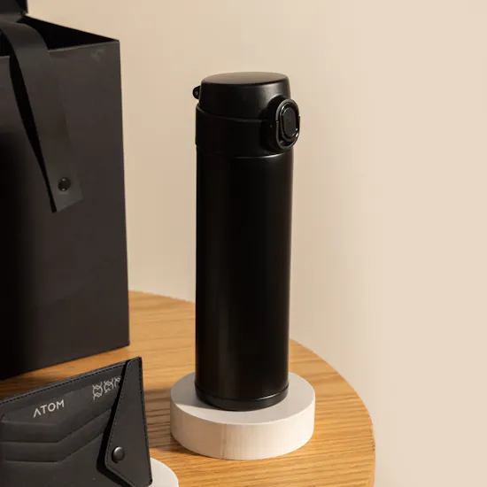Atom Welcome in Black Gift