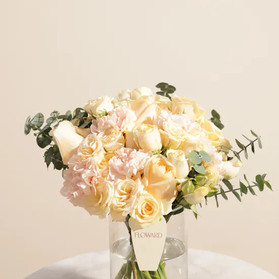 Floward Joyful Lamb Cake | Festive Glow Flower Vase