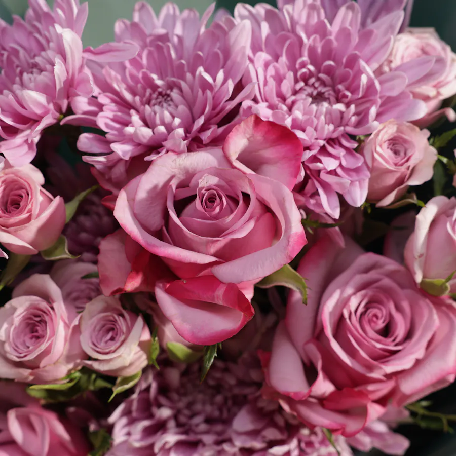 Blissful Light Flowers Bouquet 4