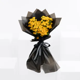 Yellow Heart | Black Wrap