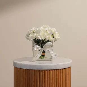 Pure Carnation Flowers Vase