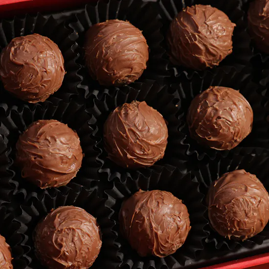 Hanoverian Truffle Chocolates Box and Elegance Red Flowers