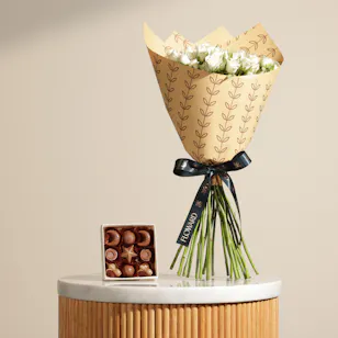 Ghazl Chocolatier Ramadan Kareem Mini Chocolate Box | Delightful Roses Bouquet 